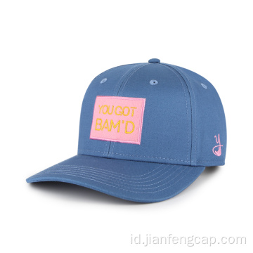 Topi baseball sederhana dengan tambalan flanel